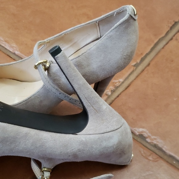 GUESS SPIKE HIGH  HEELS - Picture 3 of 4